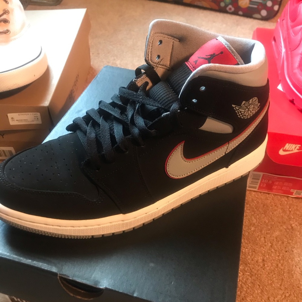 Air Jordan 1 Mid